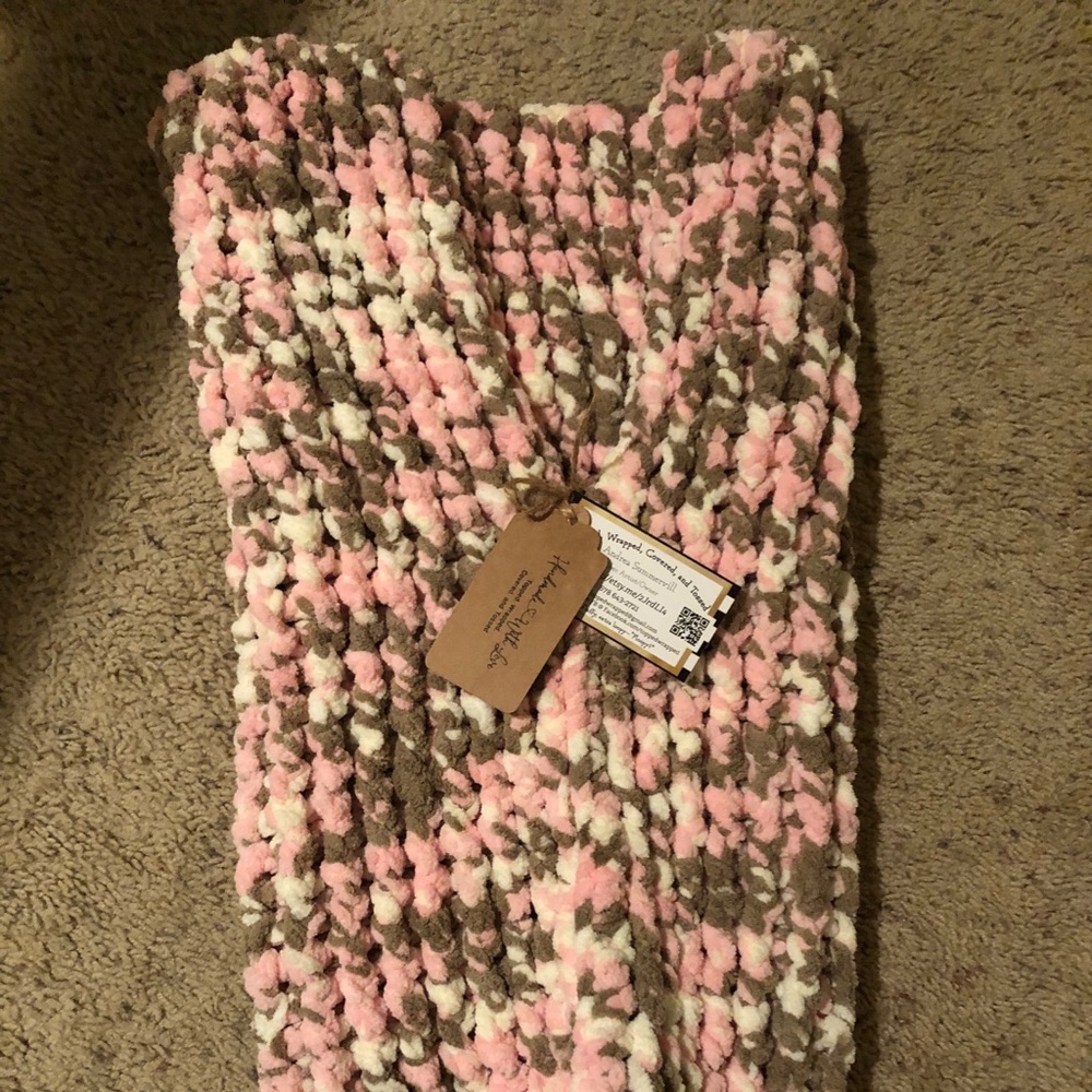 TopptWrapptnCovered baby blanket